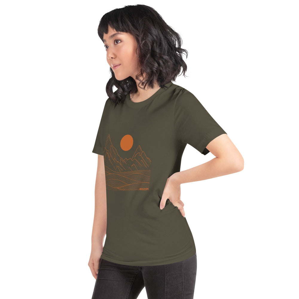 WOMENS GOLDEN MOUNTAINS GRAPHIC TEE